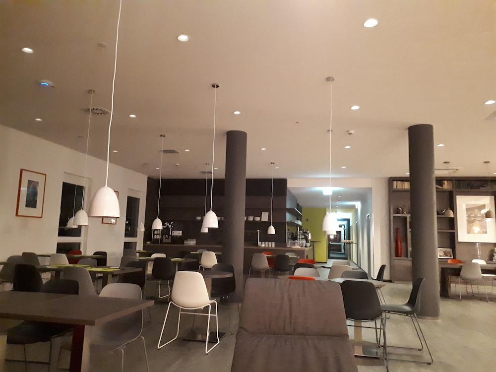 Campanile Leipzig Halle Airport شكويديتس المظهر الخارجي الصورة